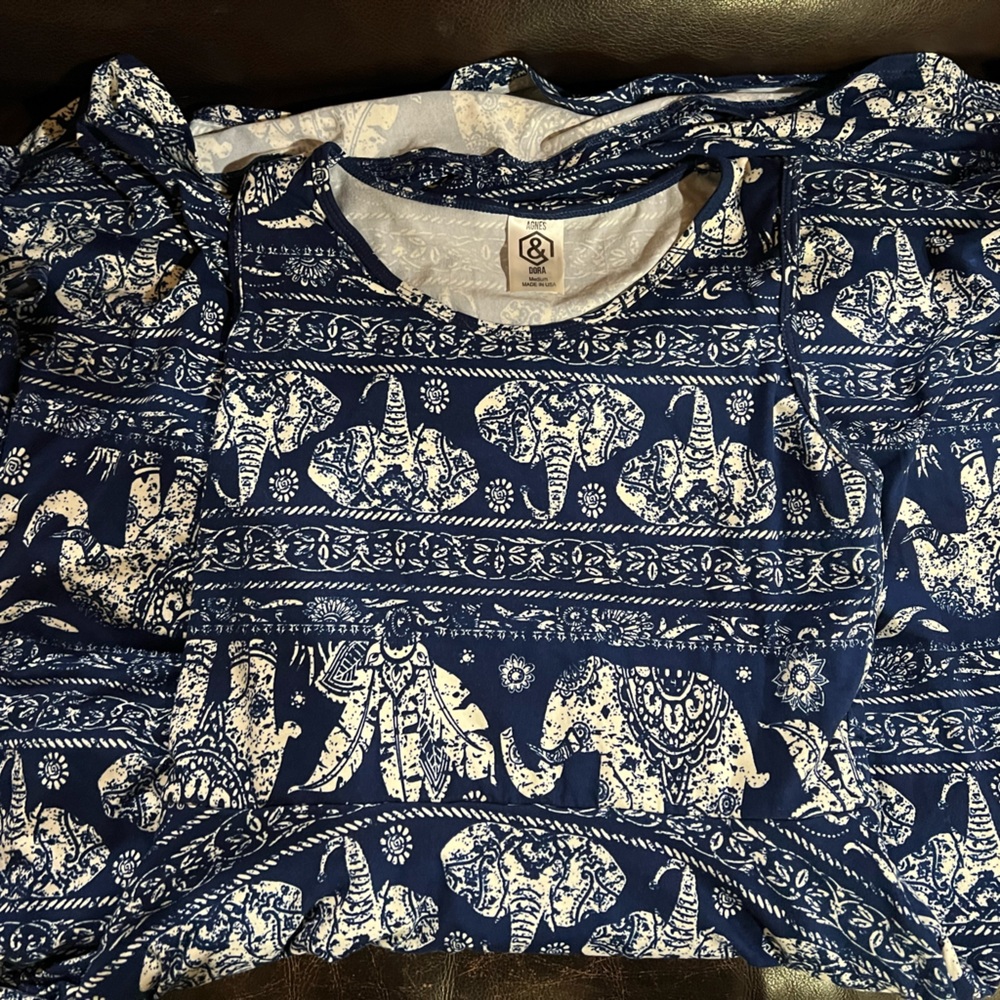 Agnes and Dora Angelou M elephant print